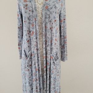 Lularoe ribbed sarah/ Grey with floral print/Med.